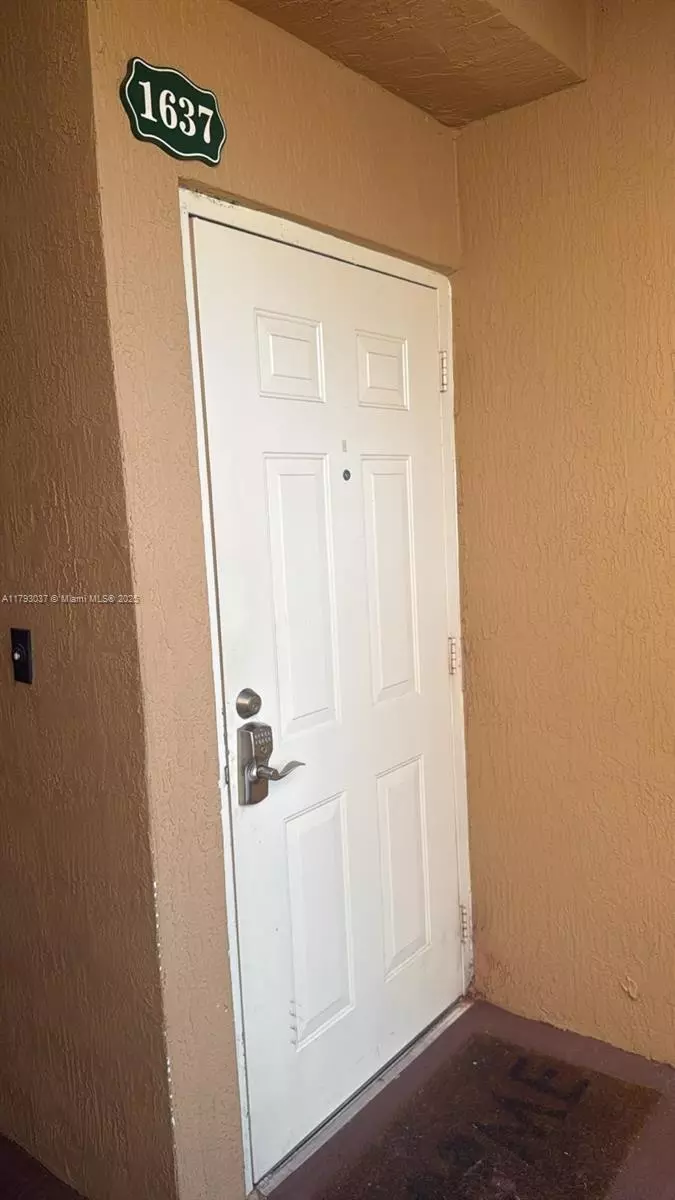Doral, FL 33178,6520 NW 114th Ave #1637
