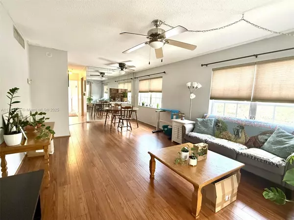 Pompano Beach, FL 33062,2301 NE 14th St Cswy #201E