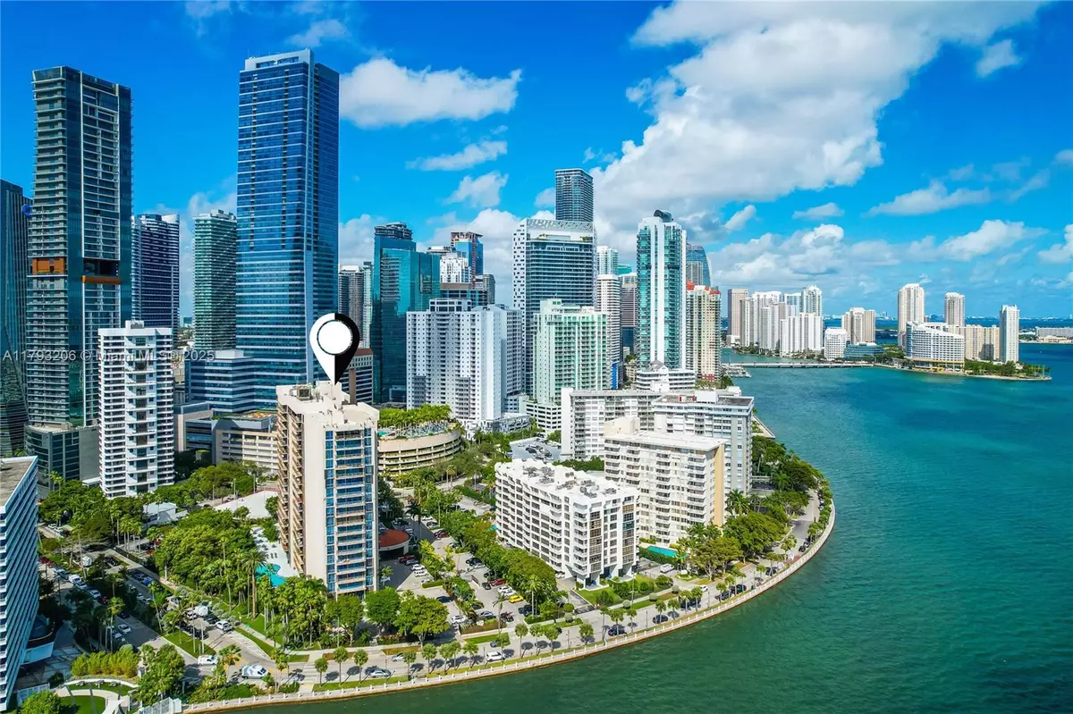 Miami, FL 33131,1450 Brickell Bay Dr #411
