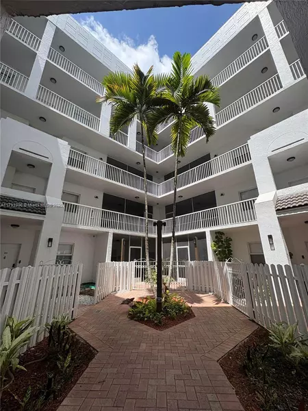 10730 NW 66th St #512, Doral, FL 33178