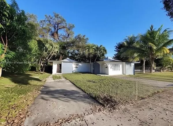Miami, FL 33179,18447 NE 1st Ave #18447
