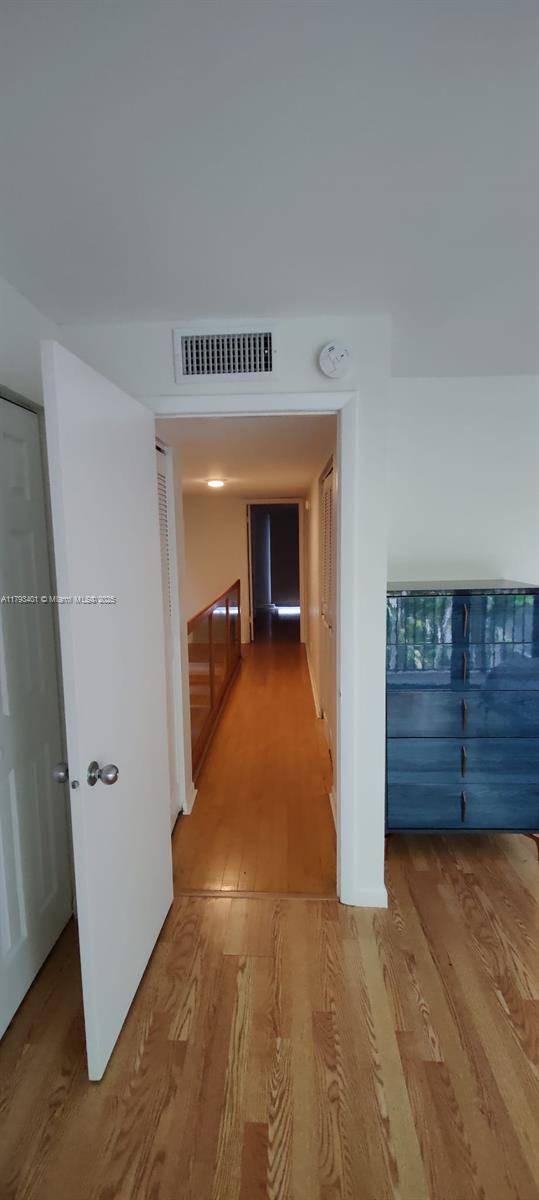 North Miami Beach, FL 33160,4000 NE 168th St #107A