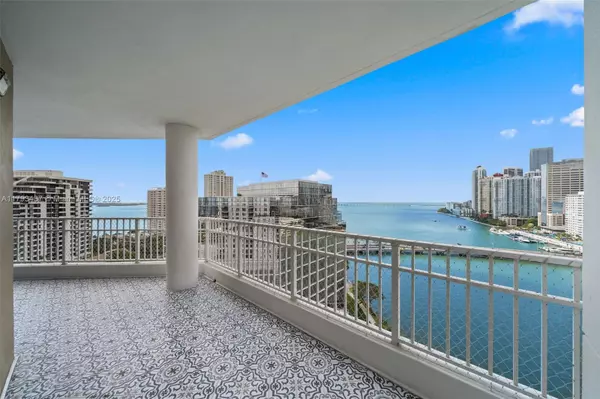 Miami, FL 33131,701 Brickell Key Blvd #1812