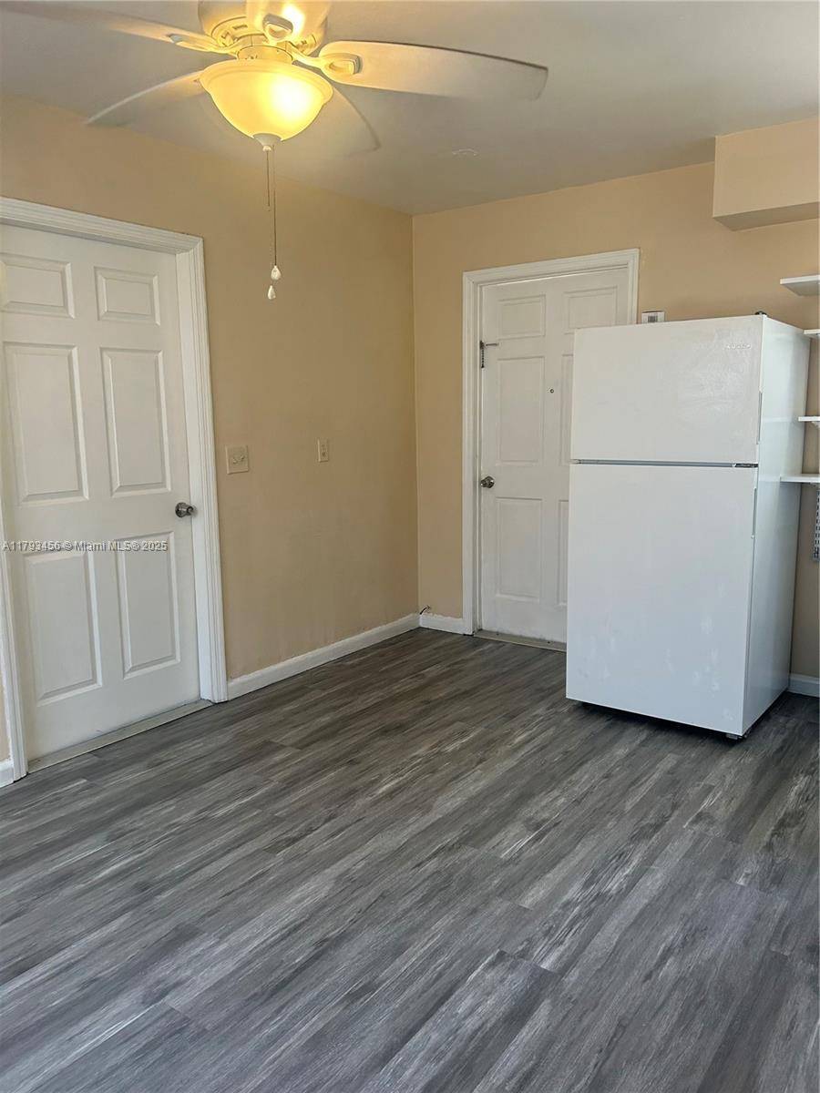 Hallandale Beach, FL 33009,211 SE 9th Ct #2