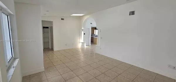 Miami, FL 33175,14661 SW 50th St
