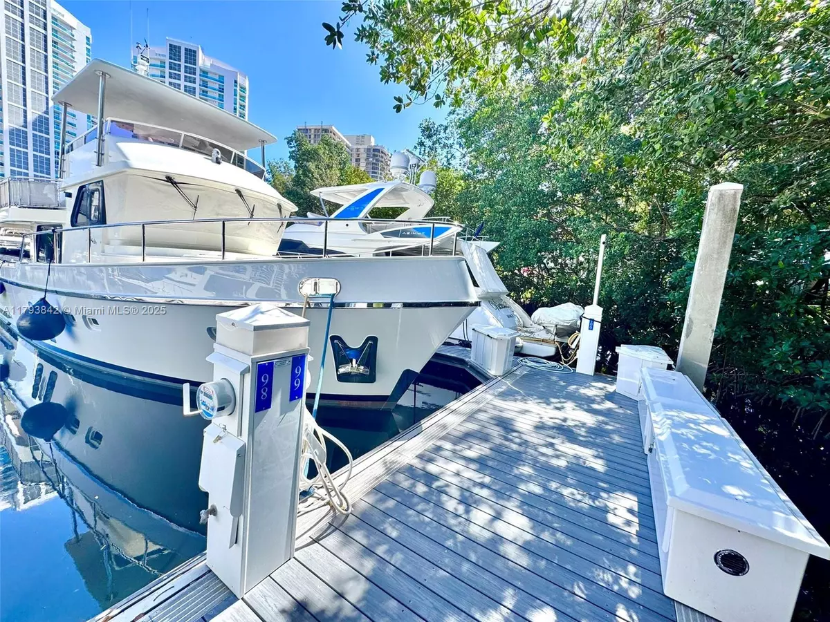 Aventura, FL 33180,3575 Mystic Pointe Dr. Slip 99