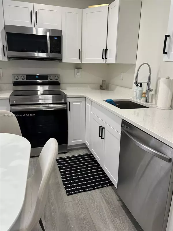 208 Meridian Ave #6, Miami Beach, FL 33139