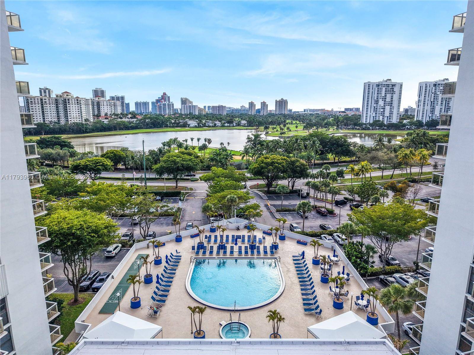 3701 N Country Club Dr #203, Aventura, FL 33180