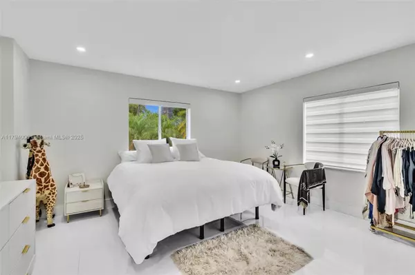 Hollywood, FL 33020,1402 Fletcher St