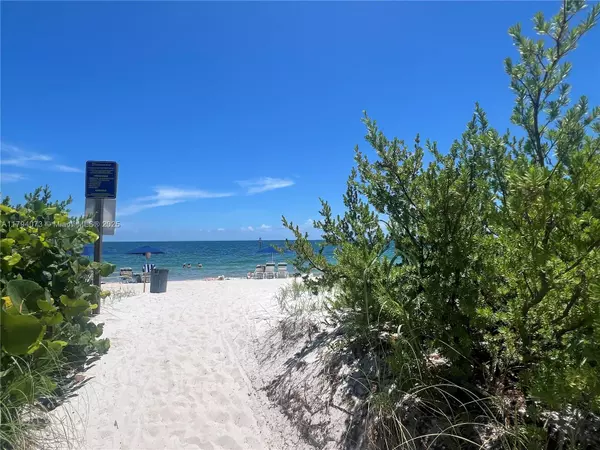 605 Ocean Dr #2L, Key Biscayne, FL 33149