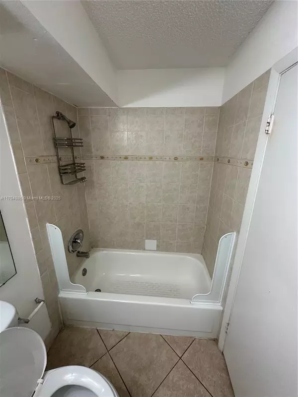 Coconut Creek, FL 33063,951 Lyons Rd #6103