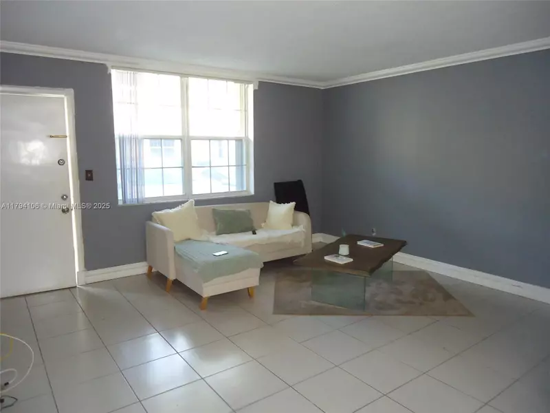 1790 79th St Cswy #B108, North Bay Village, FL 33141