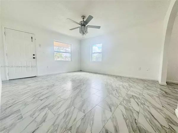Florida City, FL 33034,526 SW 7th Ct