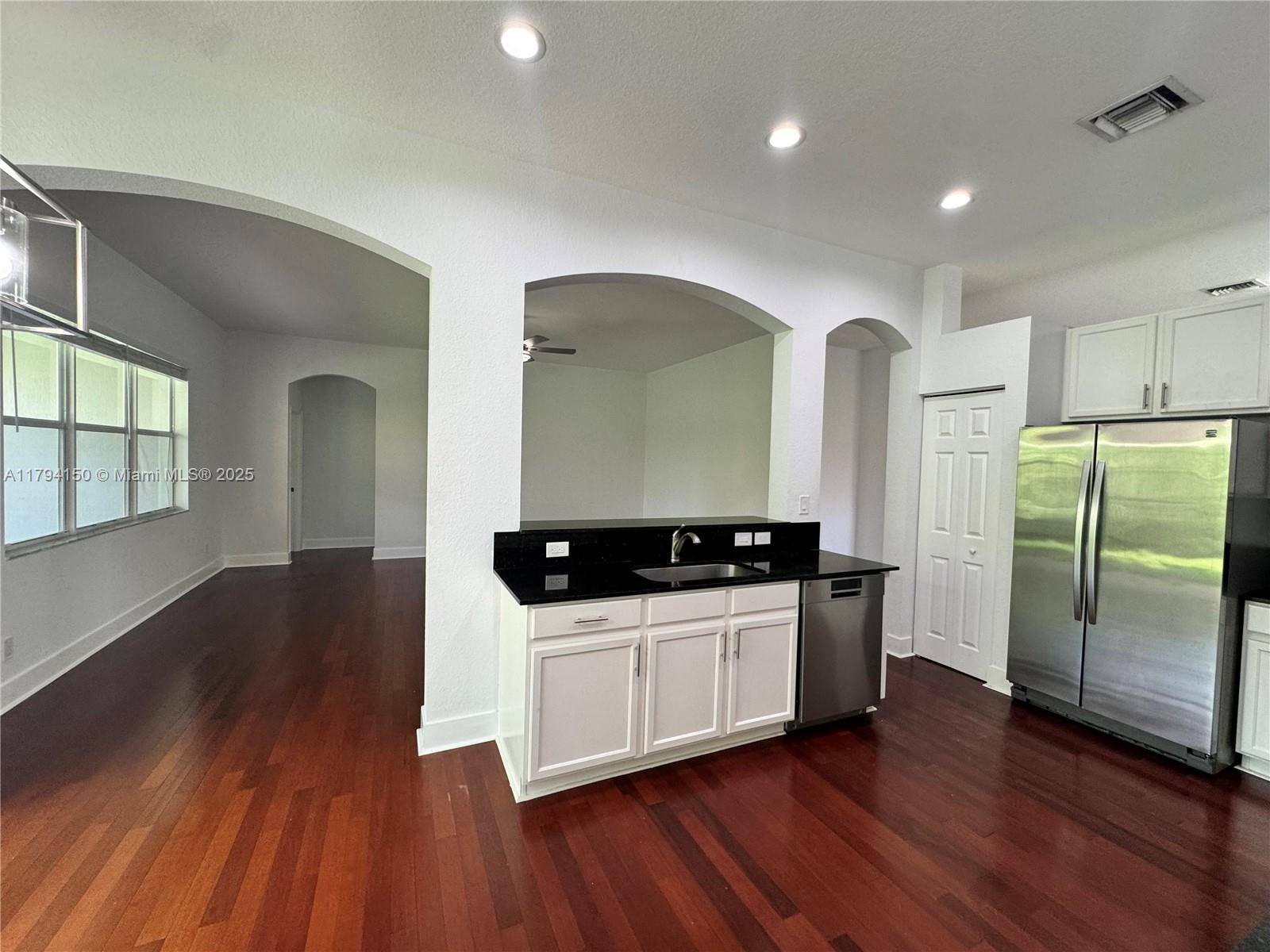 Weston, FL 33332,4451 Laurel Pl #4451