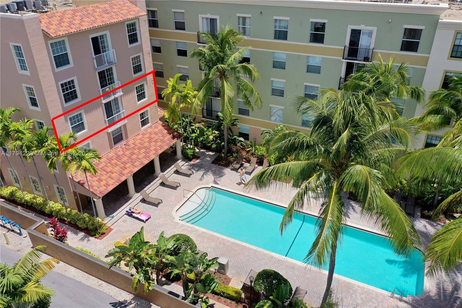 1900 Van Buren St #204B, Hollywood, FL 33020
