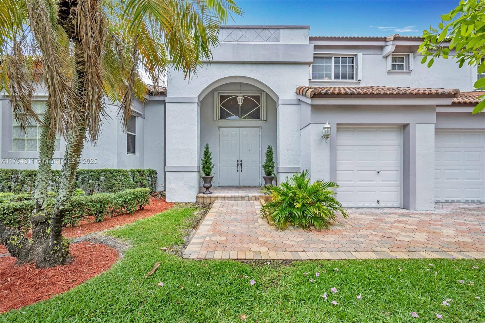 4123 W Lake Estates Dr, Davie, FL 33328