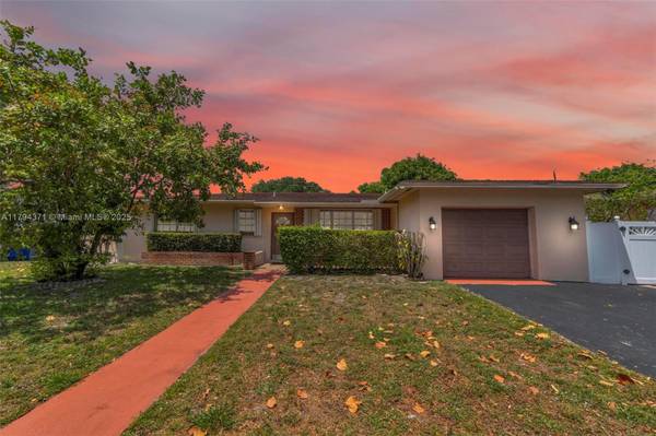 700 NW 76th Ave,  Pembroke Pines,  FL 33024