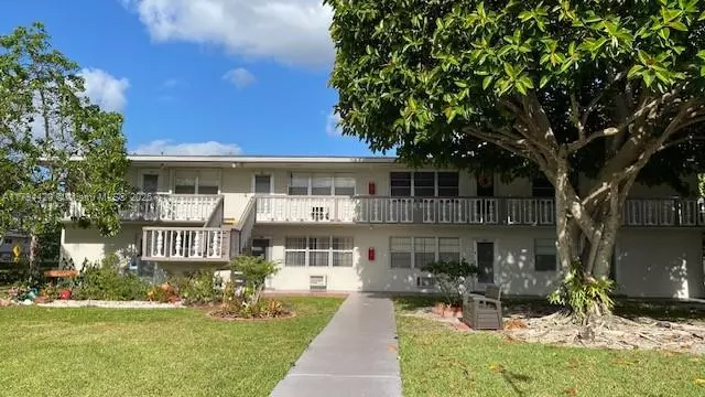 295 Chatham O #295, West Palm Beach, FL 33417