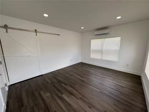 Miami, FL 33135,3237 SW 4th St #1