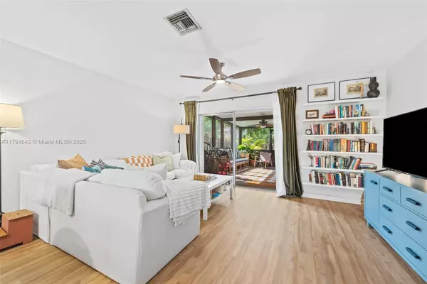 Dania Beach, FL 33004,450 SE 7th St #234