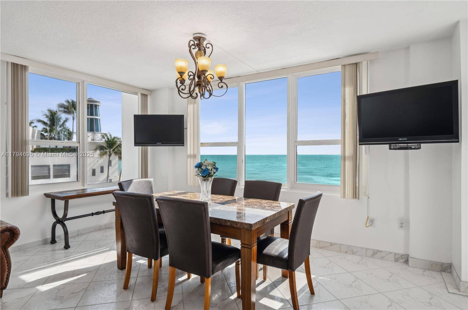 Hollywood, FL 33019,3505 S OCEAN DR #212