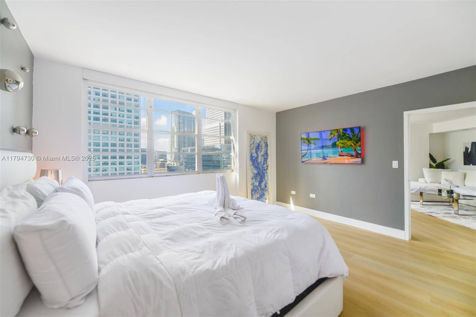 Miami, FL 33131,801 Brickell Bay Dr #1962