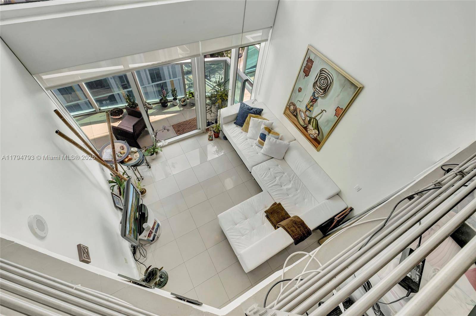 Miami, FL 33131,41 SE 5th St #1210