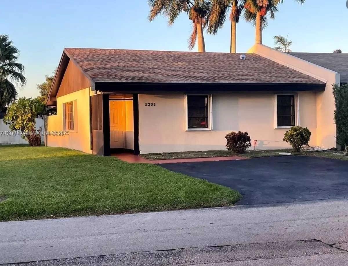 Miami, FL 33175,5201 SW 139th Ct