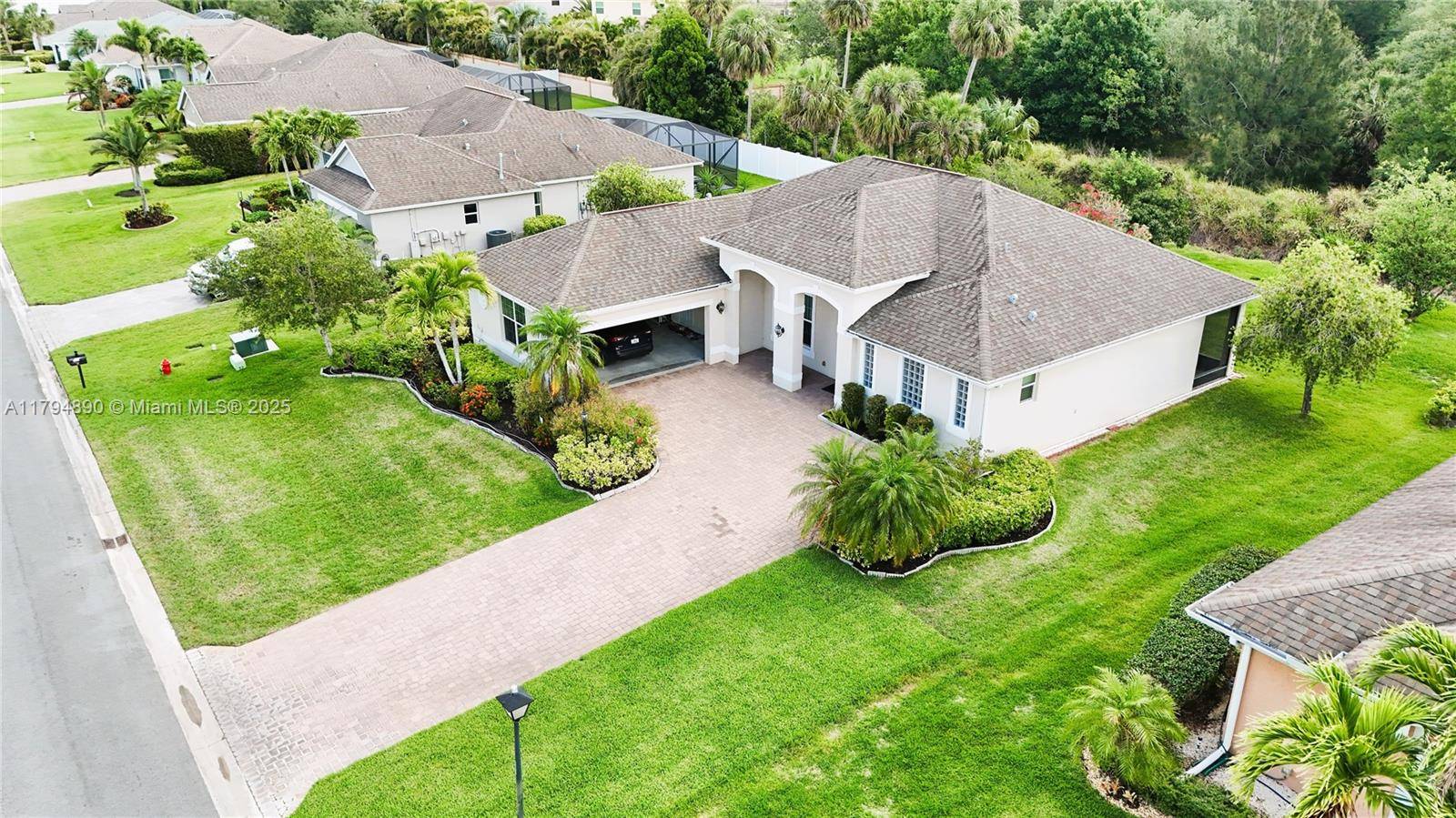 Vero Beach, FL 32968,1080 SW Southlakes Way SW