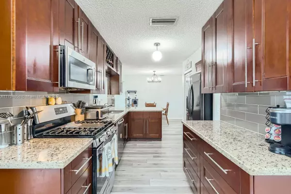 Sunrise, FL 33323,4220 NW 114th Ave