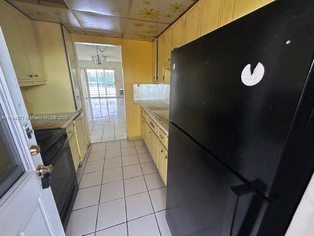 Miami, FL 33179,285 NE 191st St #2923
