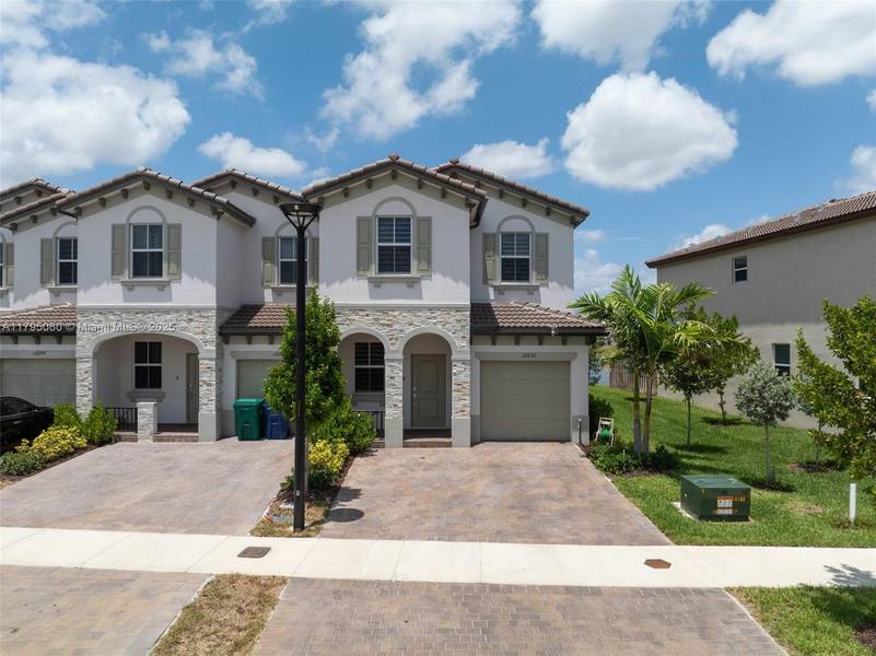 12656 NW 22nd Pl, Miami, FL 33167
