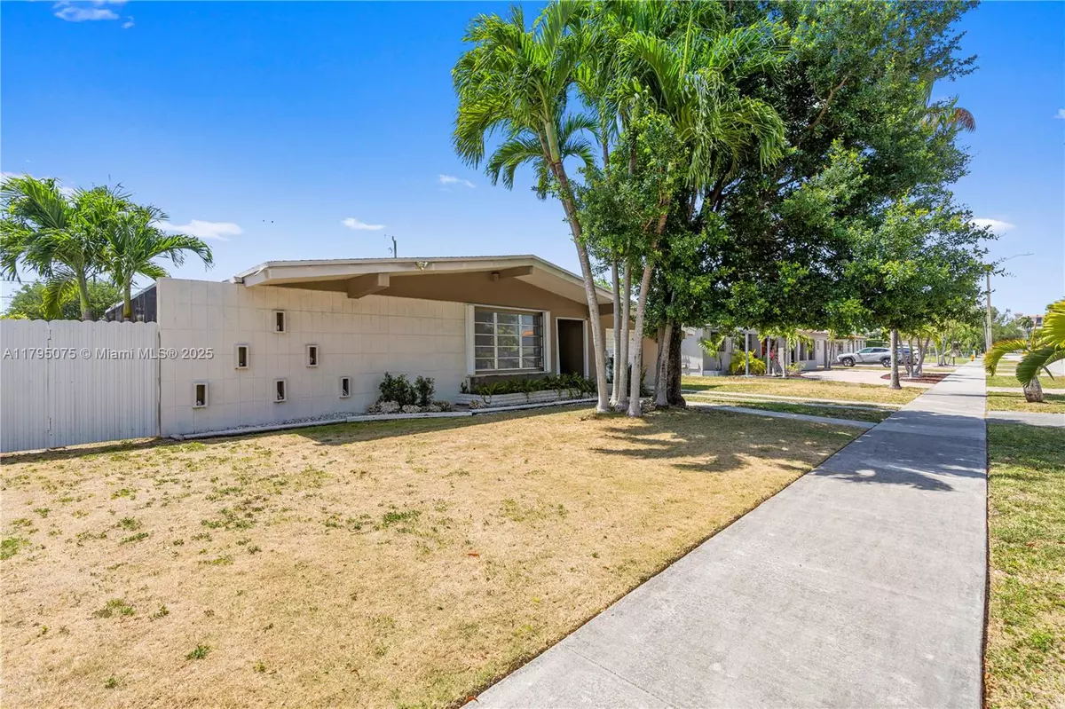 Miami, FL 33144,1320 SW 84th Ct