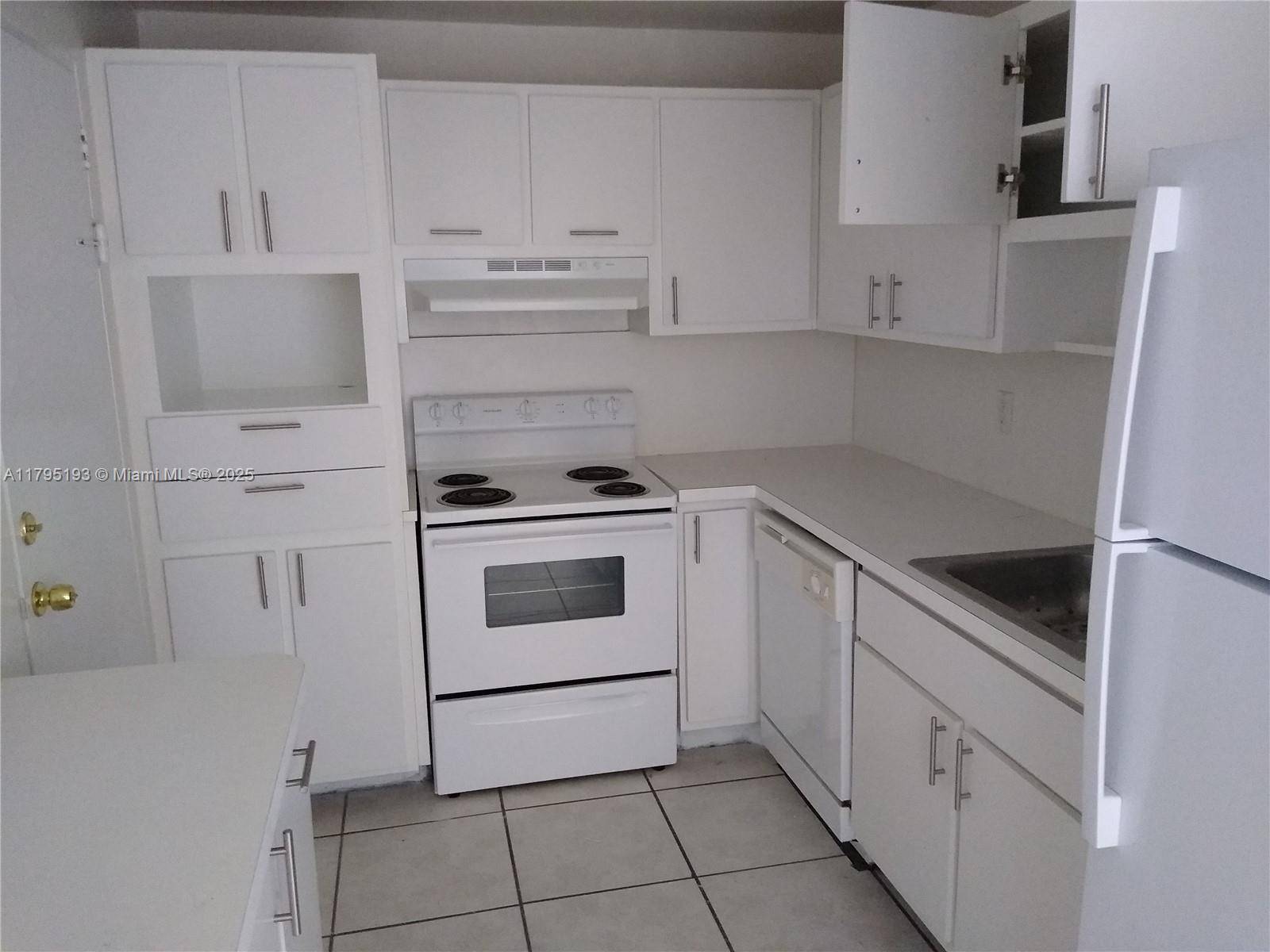 Miami Beach, FL 33140,353 W 47 ST #3H