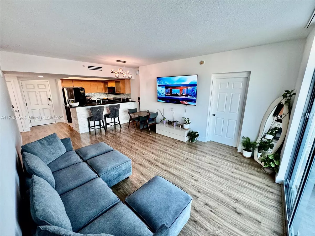 Hollywood, FL 33020,140 S Dixie Hwy #921