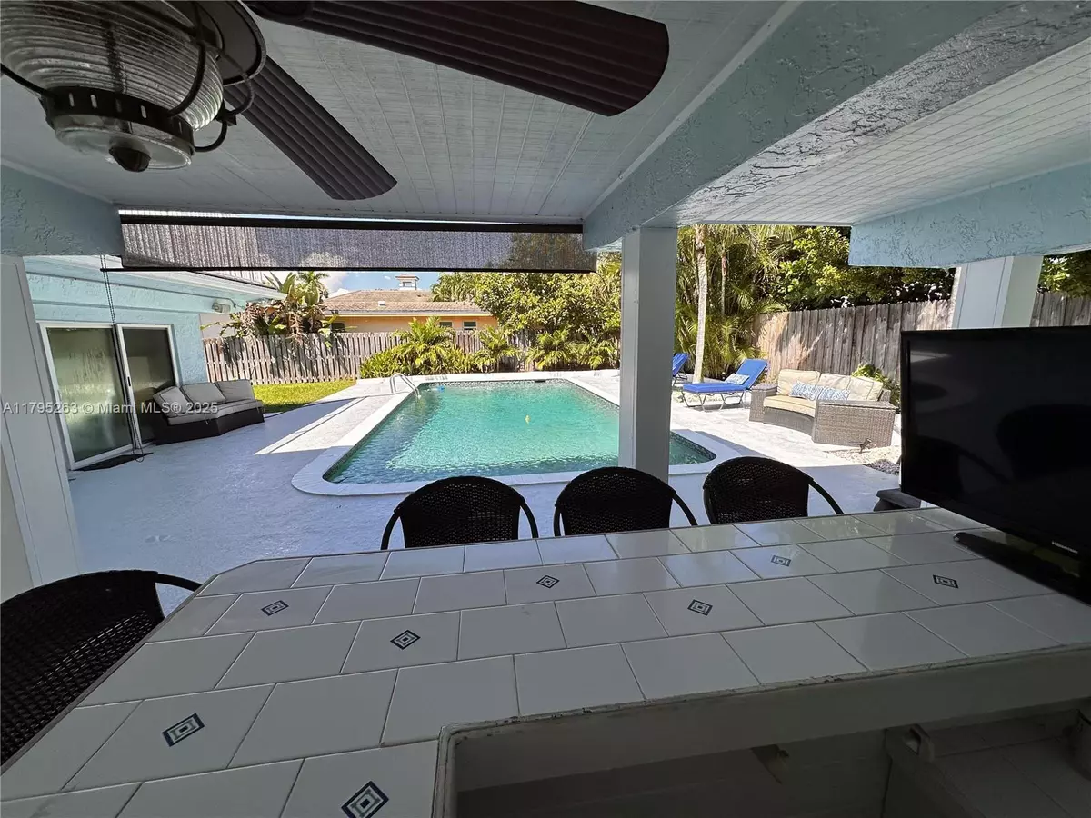 Pompano Beach, FL 33062,3407 Beacon St