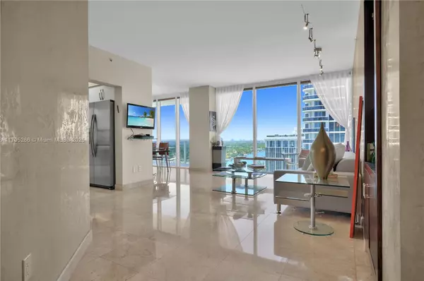 Miami Beach, FL 33140,4775 Collins Ave #2006/2007