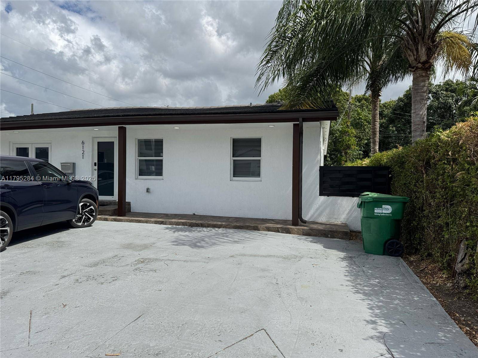 Miami, FL 33155,6121 Coral Way