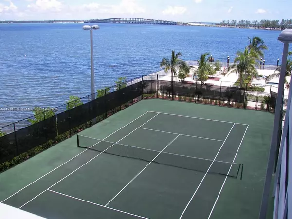 Miami, FL 33129,2101 Brickell Ave #3208