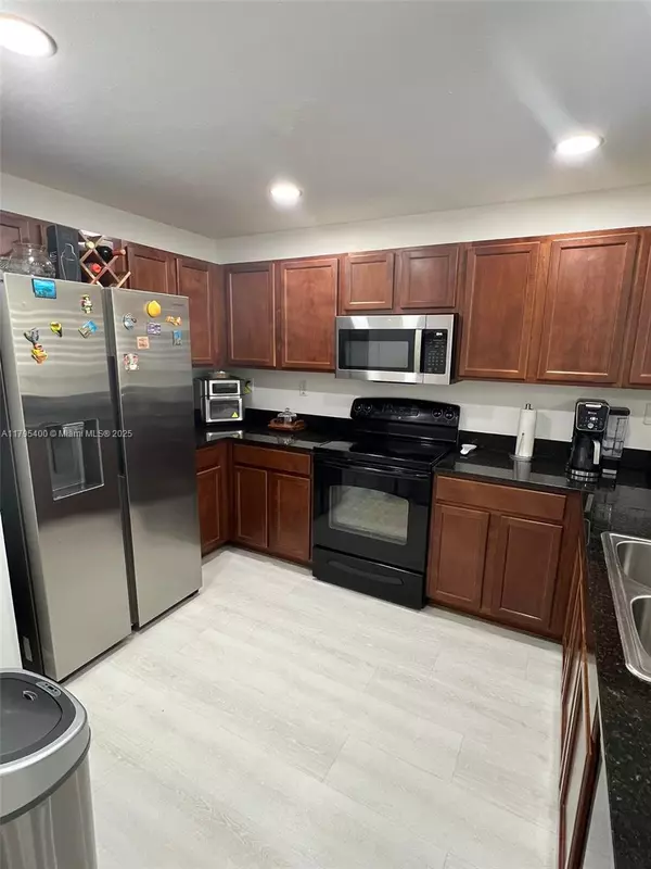 Doral, FL 33178,8899 NW 107th Ct #109
