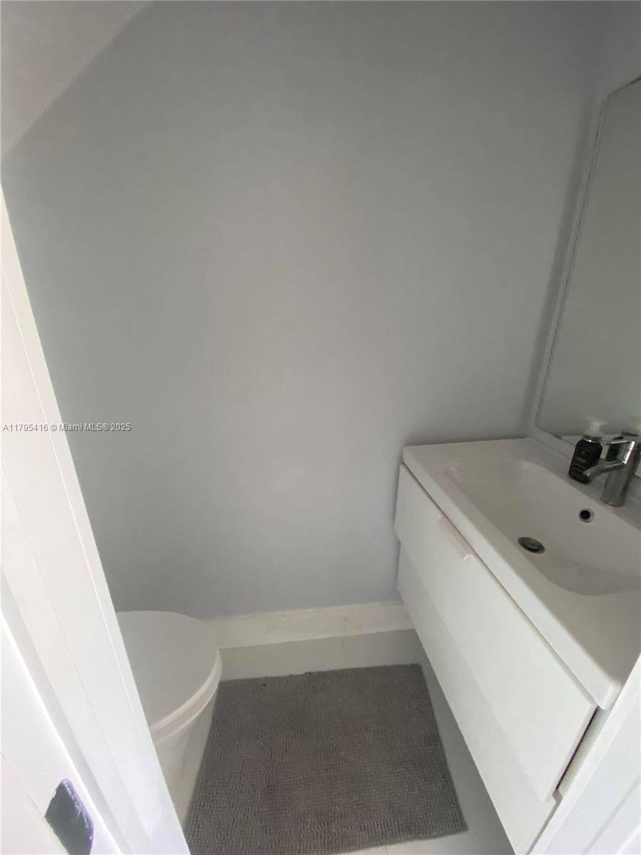 Miami, FL 33165,3749 SW 99th Ave #2