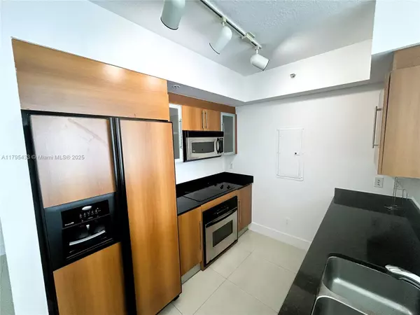 Miami, FL 33131,325 S Biscayne Blvd #2917