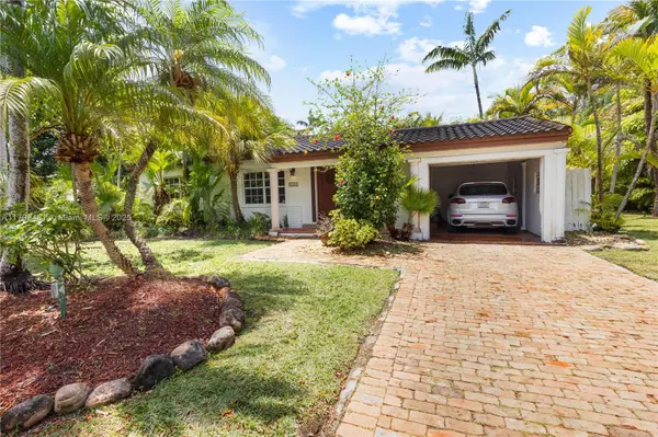 Miami, FL 33143,5644 SW 69th Ave