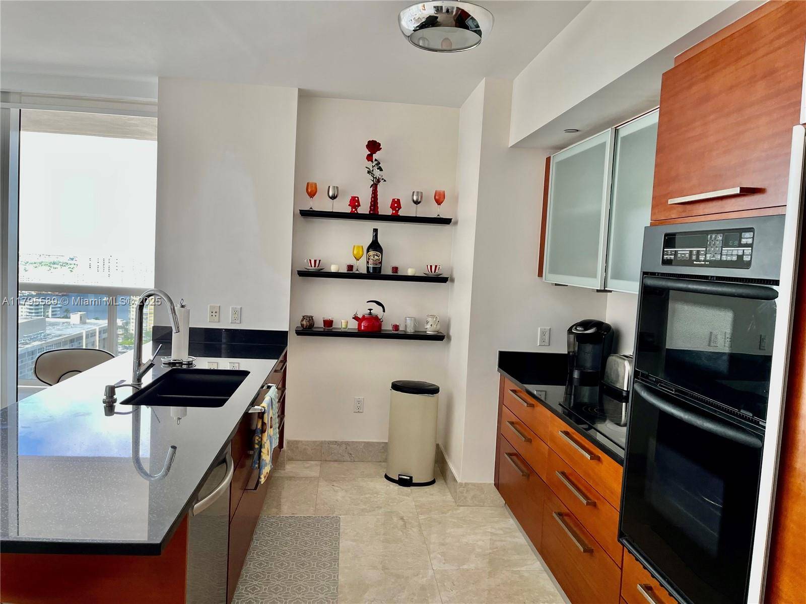 Hallandale Beach, FL 33009,1830 S Ocean Dr #2506