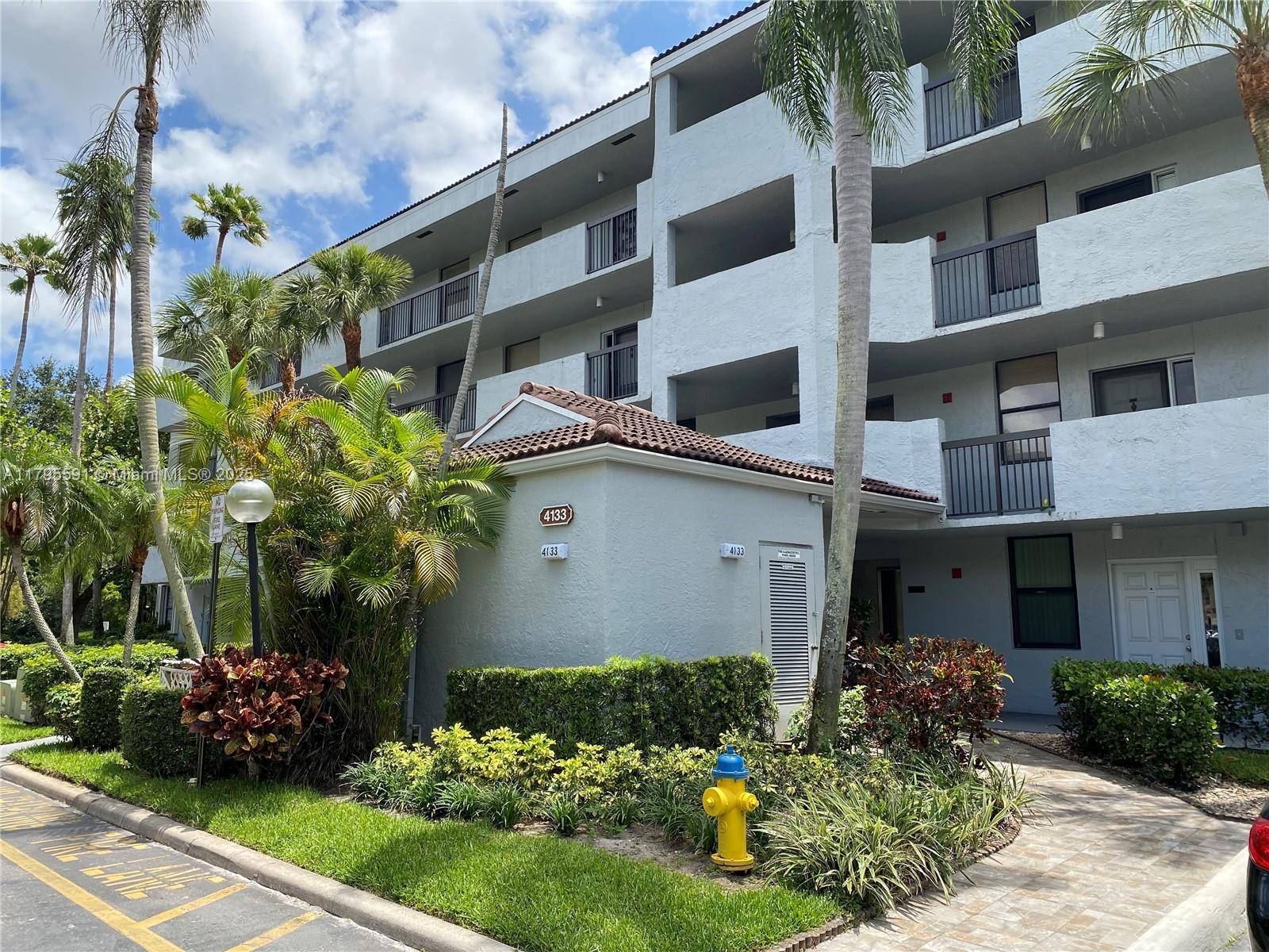 4133 S Carambola Cir S #G203, Coconut Creek, FL 33066