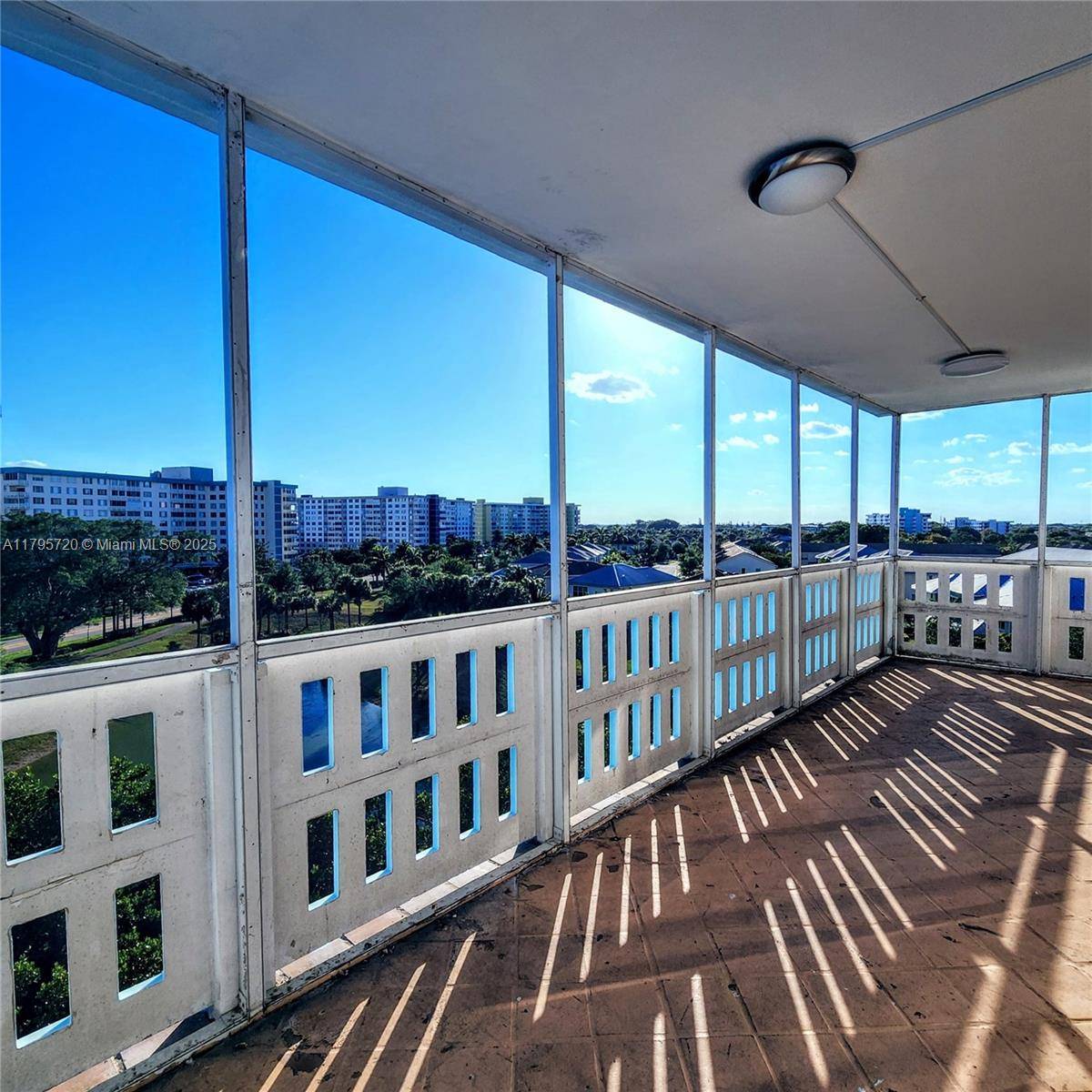 Hollywood, FL 33021,4001 Hillcrest Dr #602-4