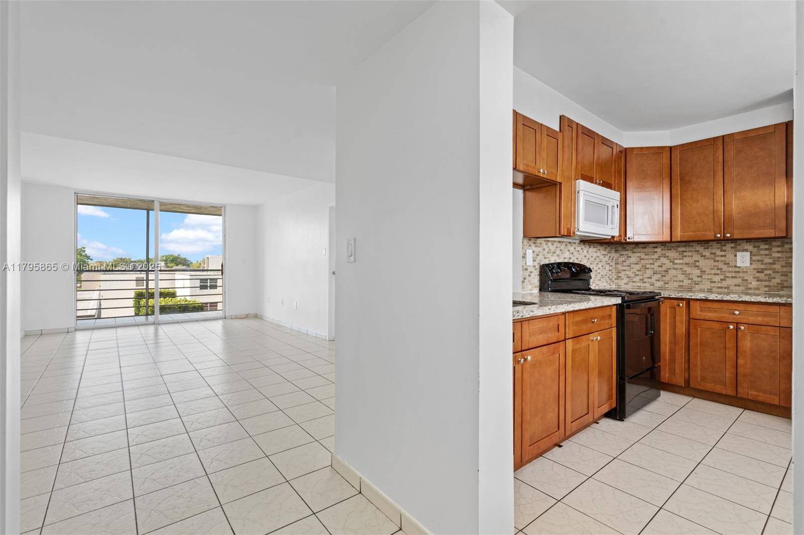 14170 SW 84th St #403-F, Miami, FL 33183