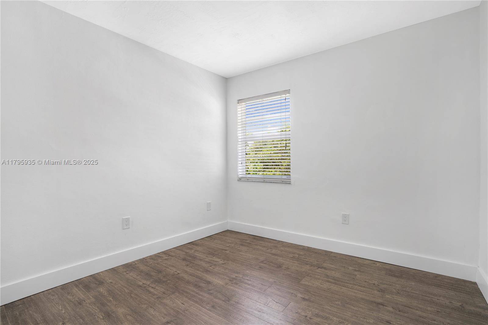 Coral Gables, FL 33134,1114 S Douglas Rd #1