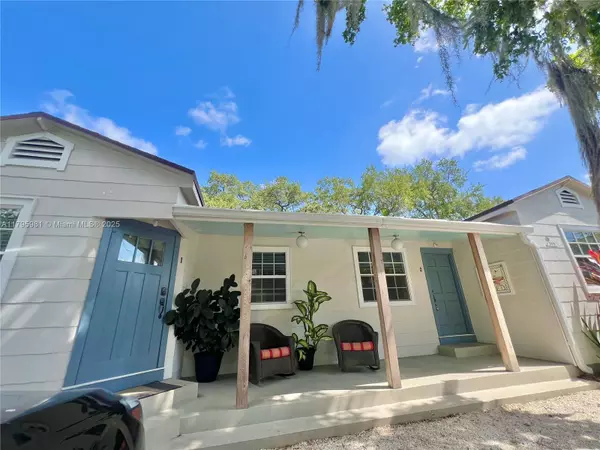 315 NE 110th St #2, Miami, FL 33161