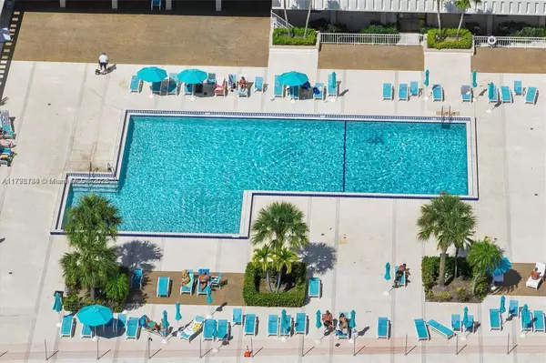 300 Bayview Dr #508, Sunny Isles Beach, FL 33160
